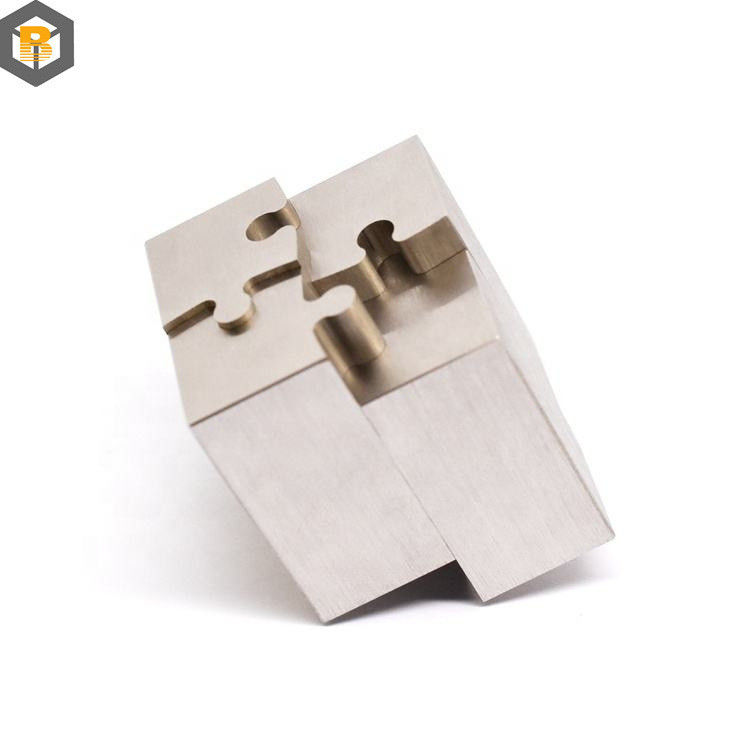 2D / 3D / 図面 定番 CNC フリース パズル 形 金属鍛造機械のためのステンレス鋼のスペア部品